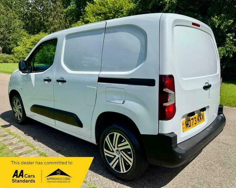 Citroen Berlingo Diesel White #7