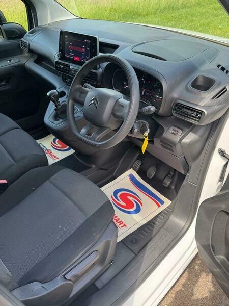 Citroen Berlingo Diesel White #19