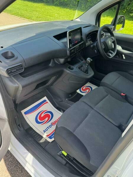 Citroen Berlingo Diesel White #12