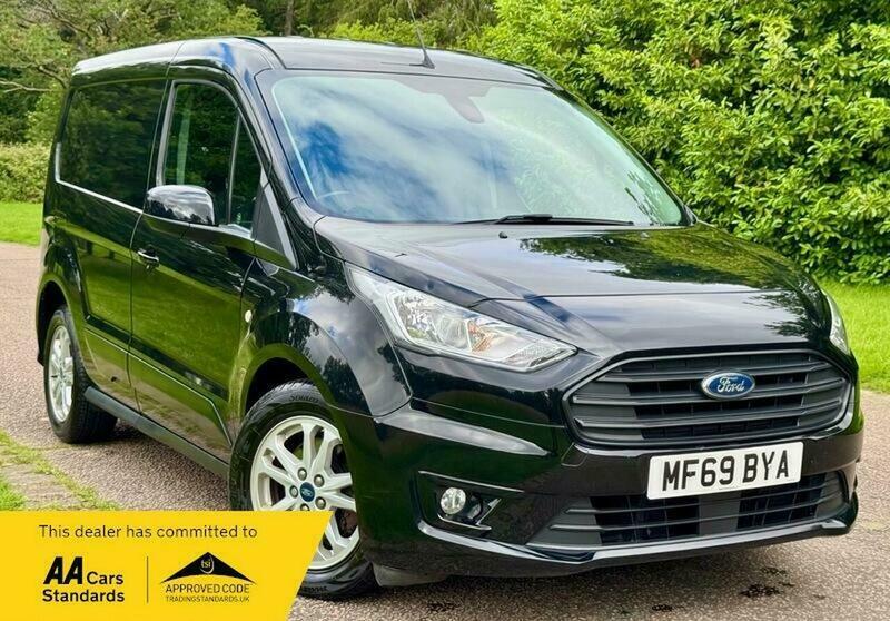 Ford Transit Connect 1.5 200 Ecoblue Limited Black