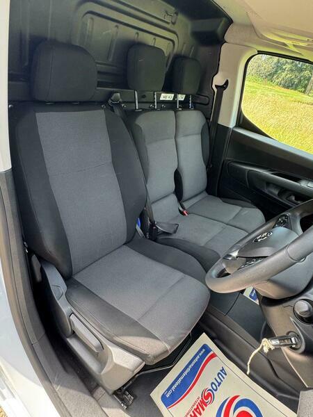 Vauxhall Combo 1.5 Turbo D Se Mpv 6Spd Euro 6 Black #17