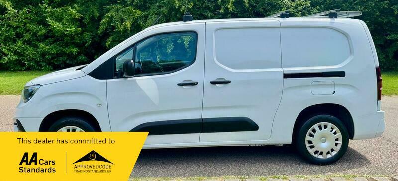 Vauxhall Combo 1.5 Turbo D Se Mpv 6Spd Euro 6 Black #8
