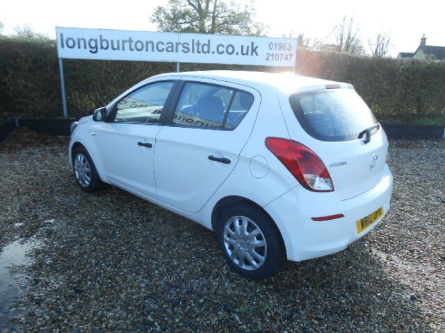 Hyundai I20 Hatchback 1.2 Classic 2012 White #6
