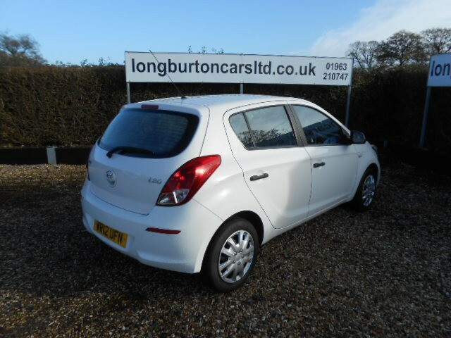Hyundai I20 Hatchback 1.2 Classic 2012 White #5