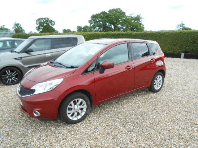 Nissan Note Hatchback 1.2 Acenta Premium 2017 Red #2