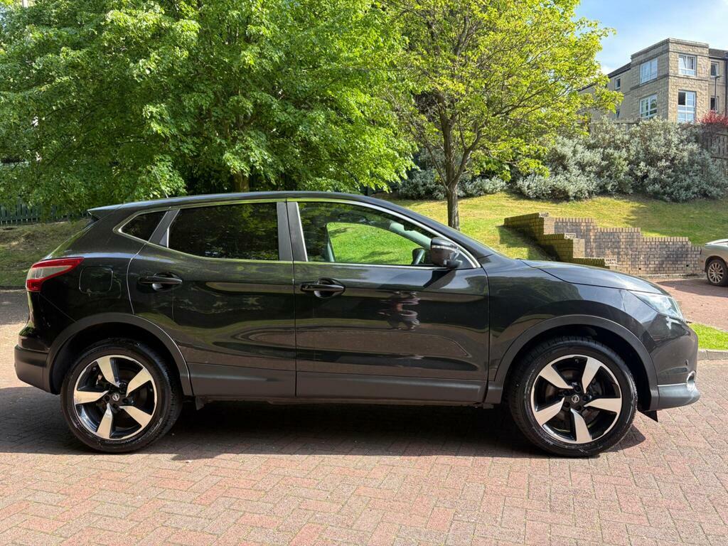 Nissan Qashqai 1.2 Dig-t N-tec Xtron 2Wd Euro 6 S S Black