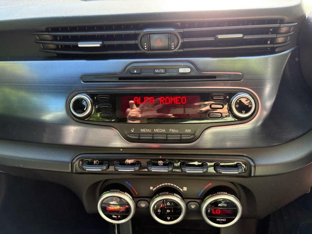 Alfa Romeo Giulietta Tb Lusso Red #33