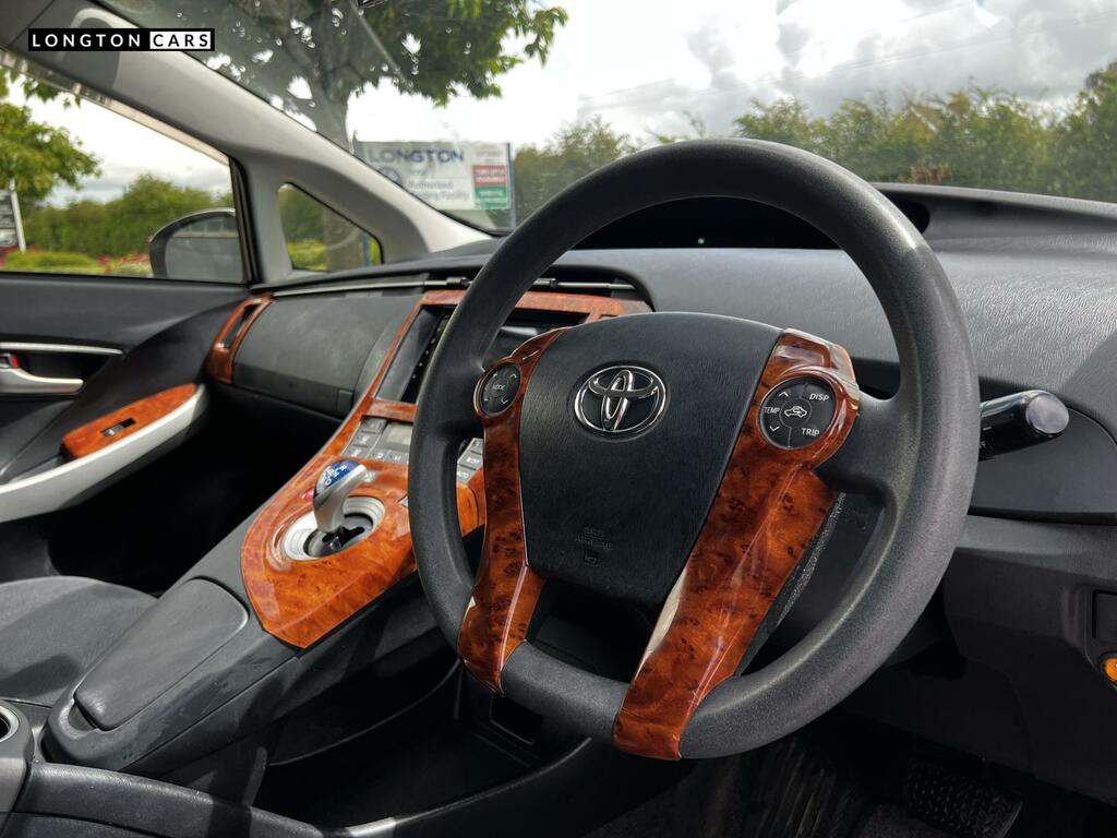 Toyota Prius Prius Icon Cvt Black #18