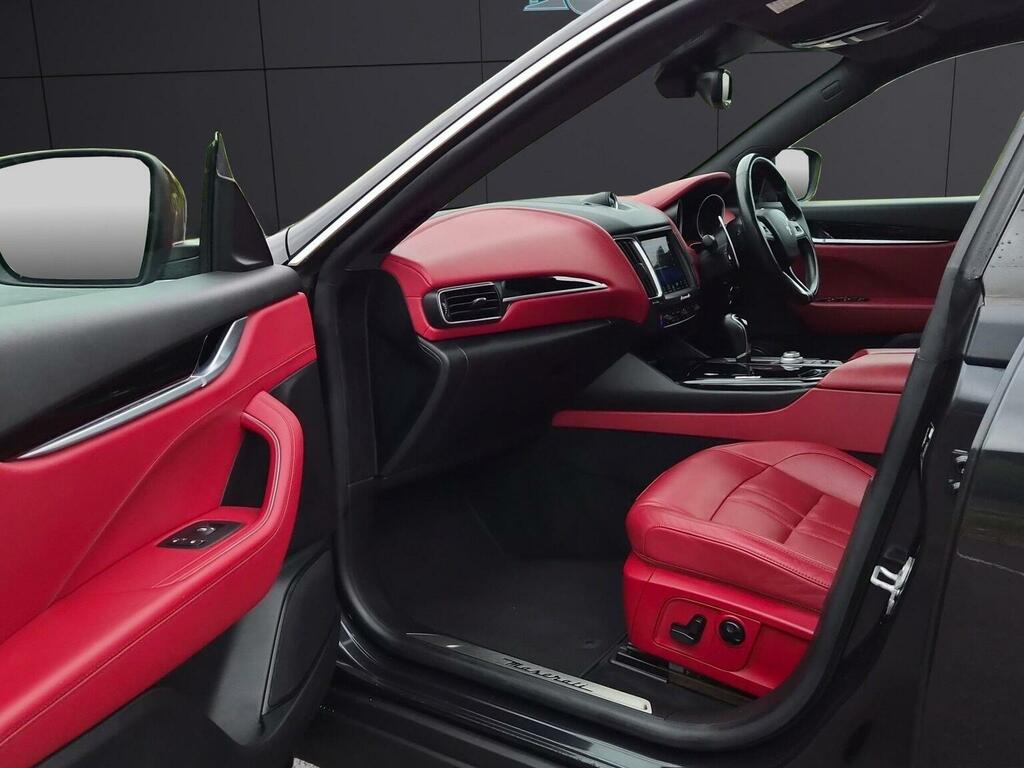 Maserati Levante D V6  #40