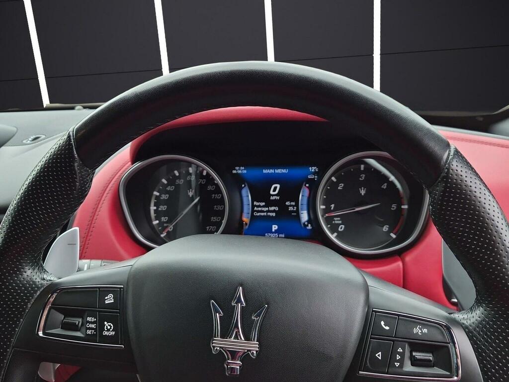 Maserati Levante D V6  #38