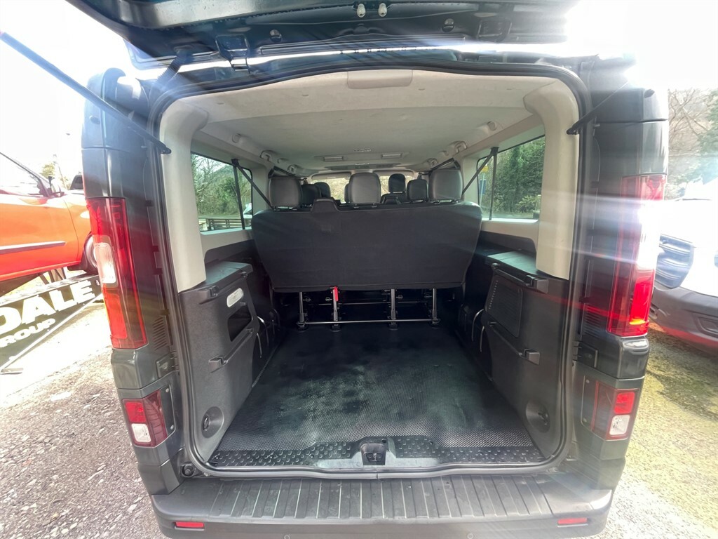 Renault Trafic Ll30 Sport Dci 150Ps 9 Seater Grey #3