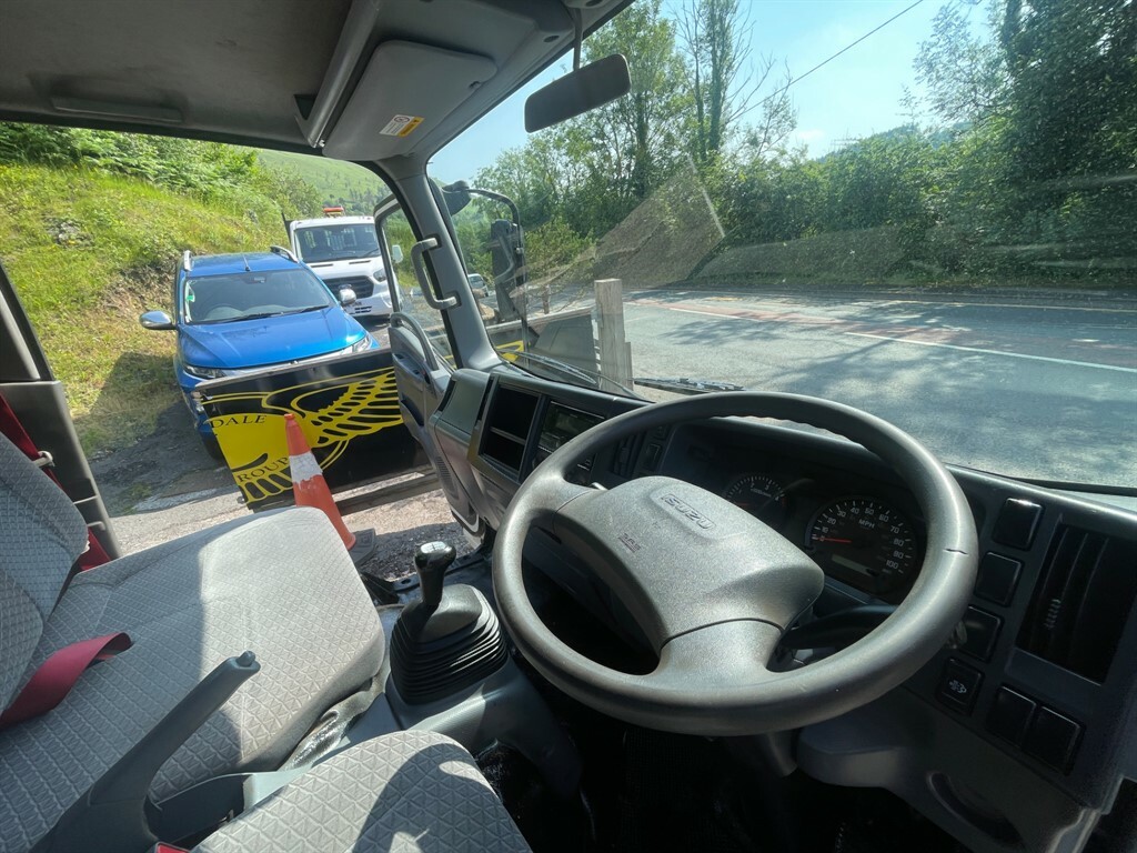 Isuzu N35.125t BV21OGA White #3