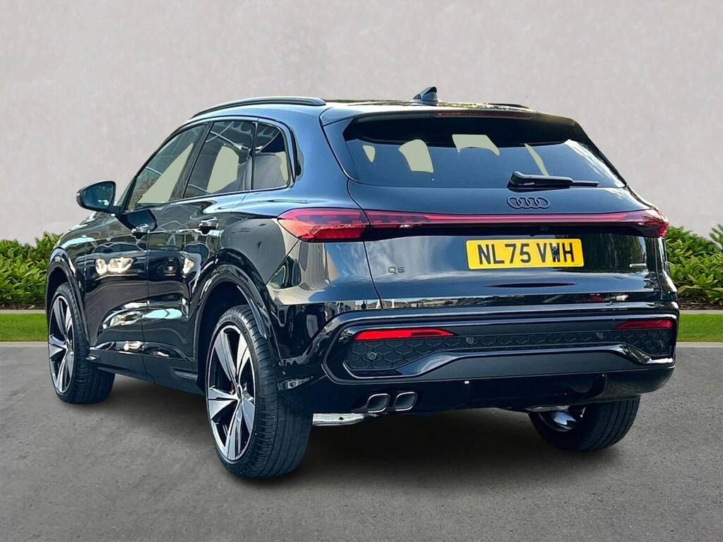Audi Q5 2.0 Tdi Quattro Edition 1 S Tronic NL75VWH Black #2