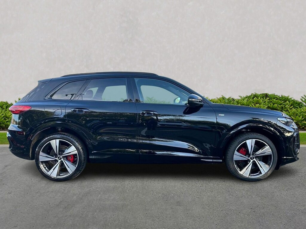 Audi Q5 2.0 Tdi Quattro Edition 1 S Tronic NL75VWH Black #3
