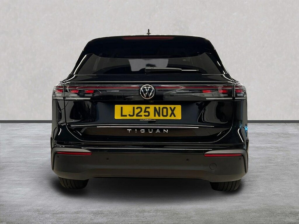 Volkswagen Tiguan 2.0 Tdi Match Dsg LJ25NOX Black #4