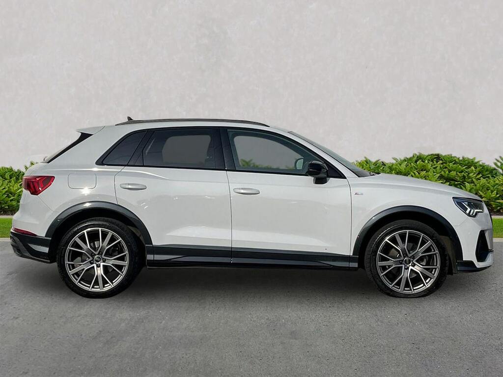 Audi Q3 35 Tfsi Black Edition 20 Alloy White #3