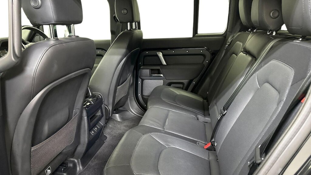 Land Rover Defender 110 3.0 D250 X-dynamic Se 110 KMZ8086 Black #4