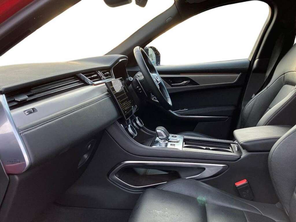 Jaguar F-Pace 2.0 D200 R-dynamic Se Black Awd KT73HWA Red #3