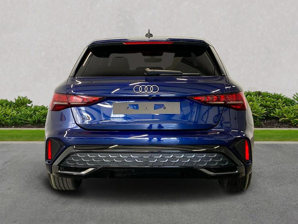 Audi A3 1.5 Tfsi 150 S Line Blue #4