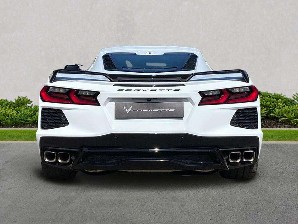 Chevrolet Corvette 6.2 V8 2Lt White #4