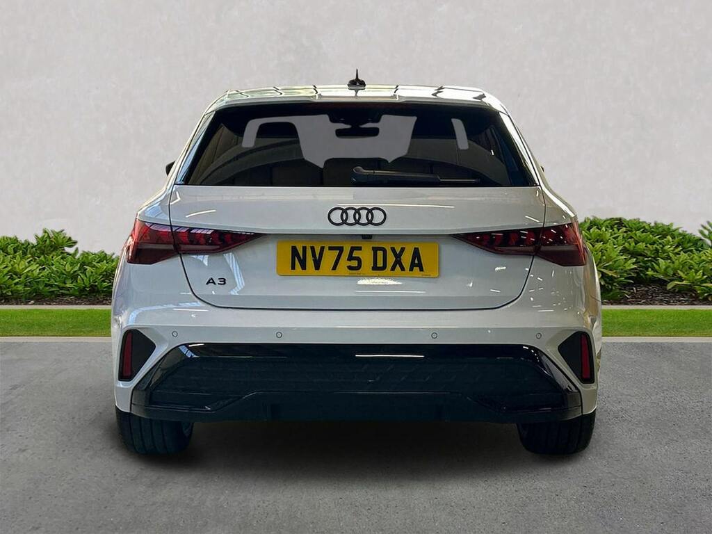 Audi A3 2.0 Tdi 150 Black Edition S Tronic NV75DXA White #4