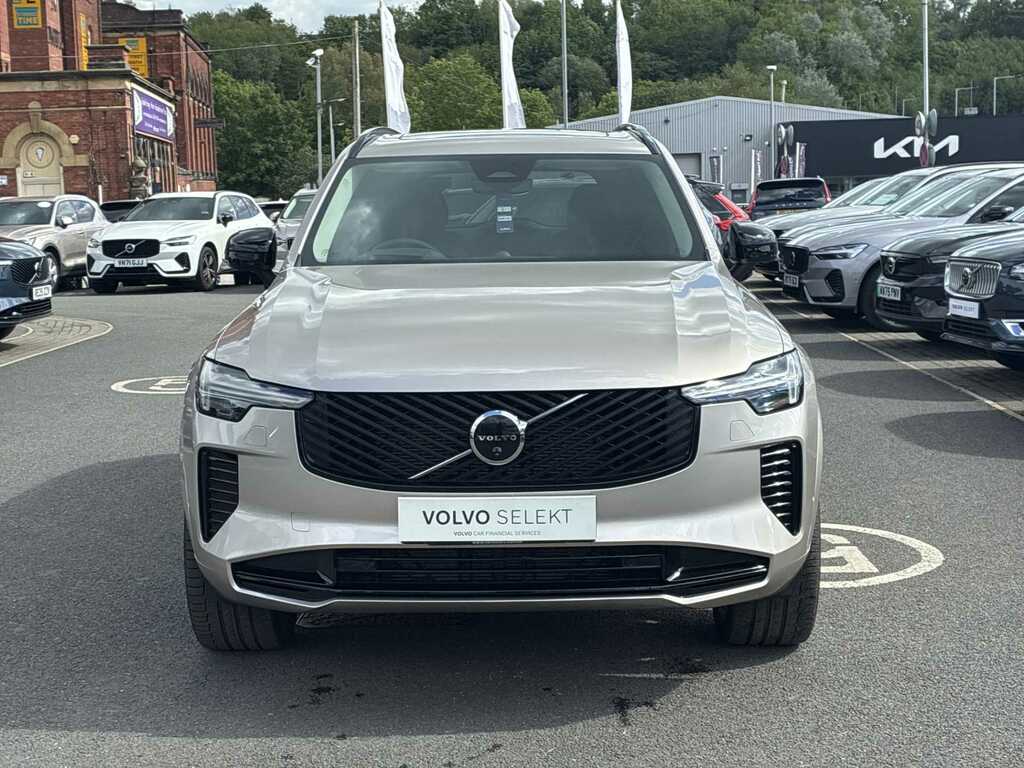 Volvo XC90 2.0 B5p Ultra Dark Awd Geartronic Gold