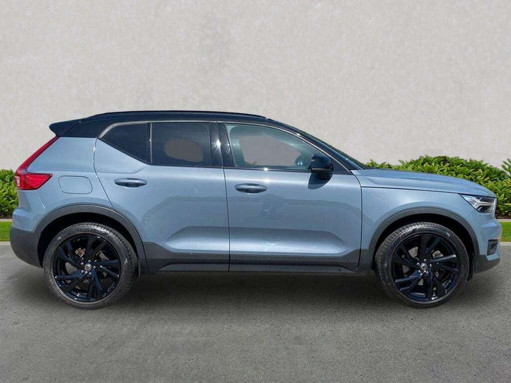 Volvo XC40 2.0 B4p R Design Pro Awd 7 Speed FE71HVH Grey #3