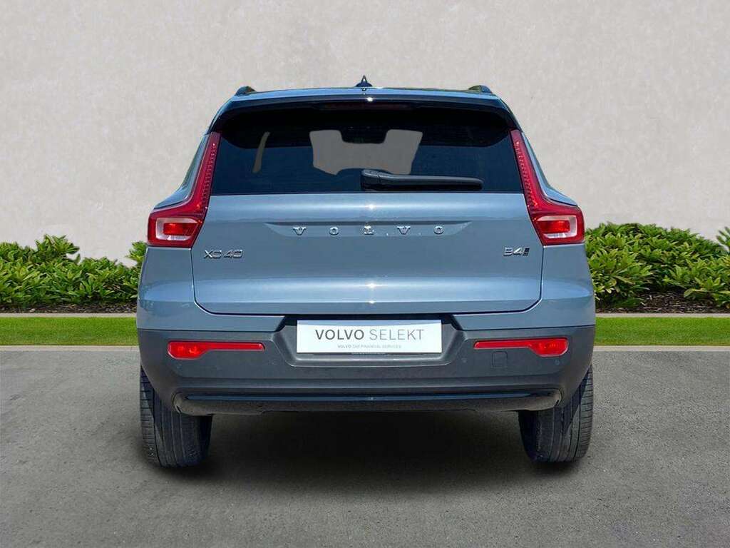 Volvo XC40 2.0 B4p R Design Pro Awd 7 Speed FE71HVH Grey #4
