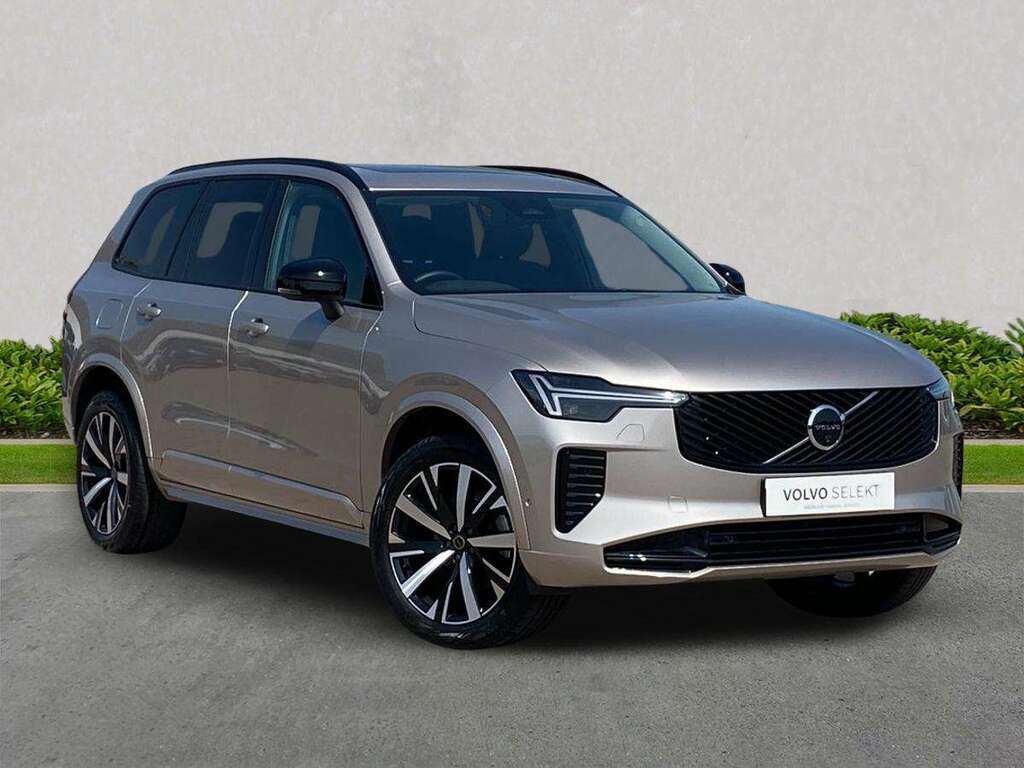 Volvo XC90 2.0 B5p Plus Dark Awd Geartronic Gold