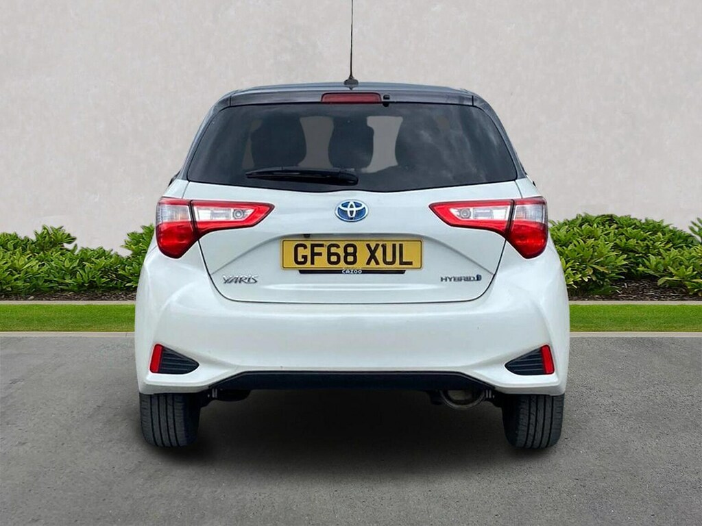 Toyota Yaris 1.5 Vvt-h Y20 Hatchback Hybrid E-cvt Eu GF68XUL White #4