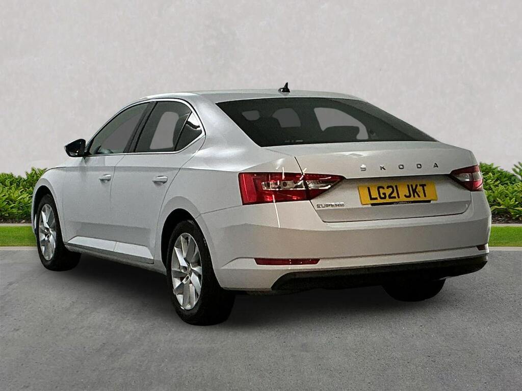 Skoda Superb 1.5 Tsi Act Se Technology Hatchback Dsg White #2