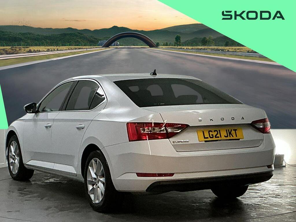 Skoda Superb 1.5 Tsi Act Se Technology Hatchback Dsg White #2