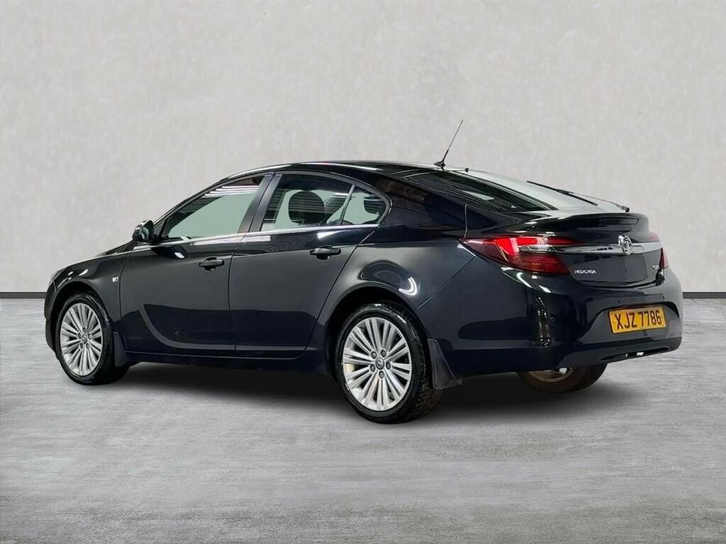 Vauxhall Insignia 2.0 Cdti Energy Hatchback Euro 5 XJZ7786 Black #2