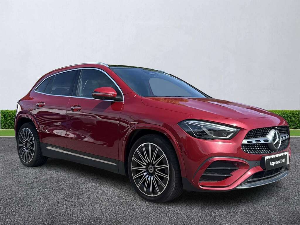 Mercedes-Benz GLA Class Gla 220D 4Matic Amg Line Premium Plus Red