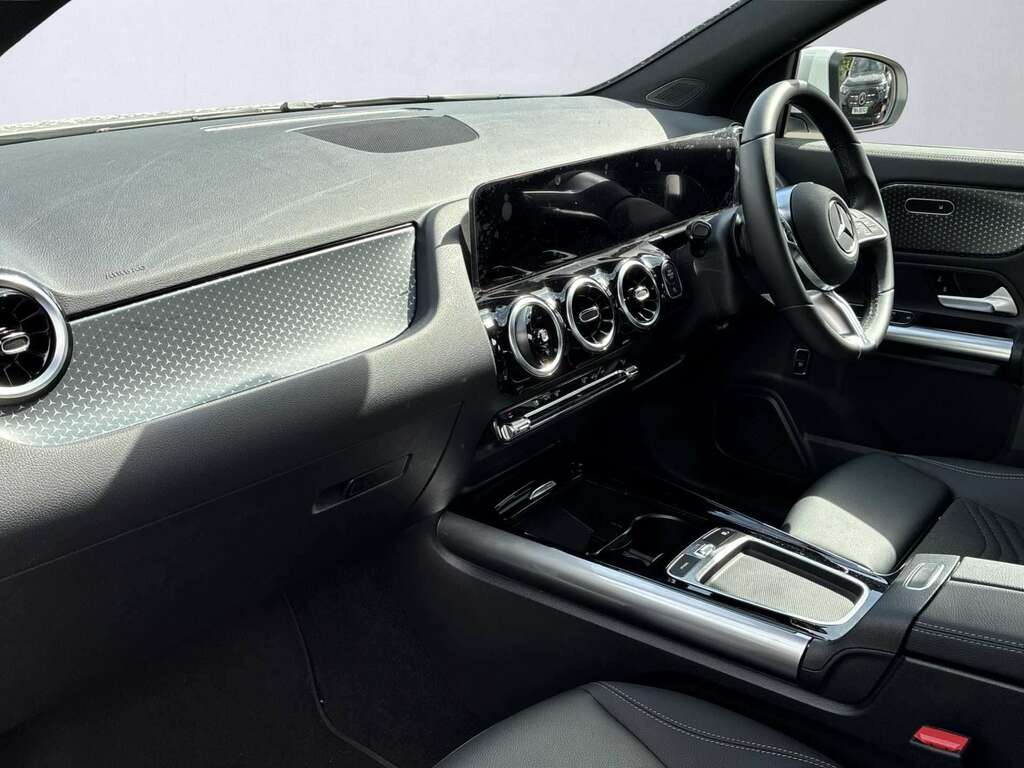 Mercedes-Benz GLA Class Gla 200D Sport Executive White #6