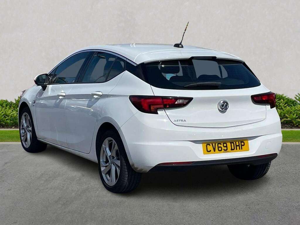 Vauxhall Astra 1.4T 16V 150 Sri Nav CV69DHP White #2