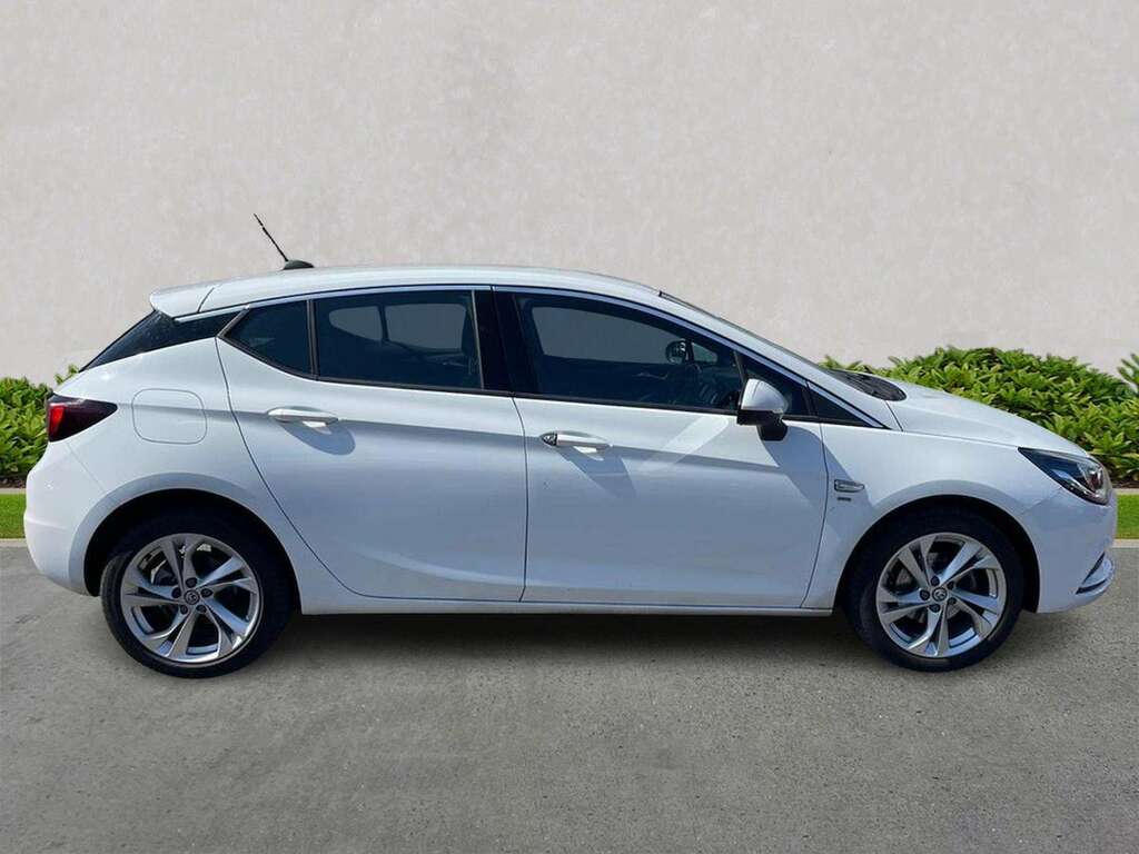 Vauxhall Astra 1.4T 16V 150 Sri Nav CV69DHP White #3