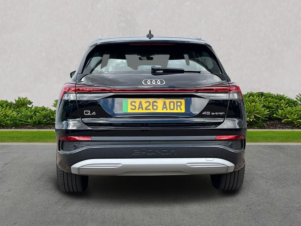 Audi Q4 E Tron 45 Sport Suv 82Kwh 286 Ps SA26AOR Black #4