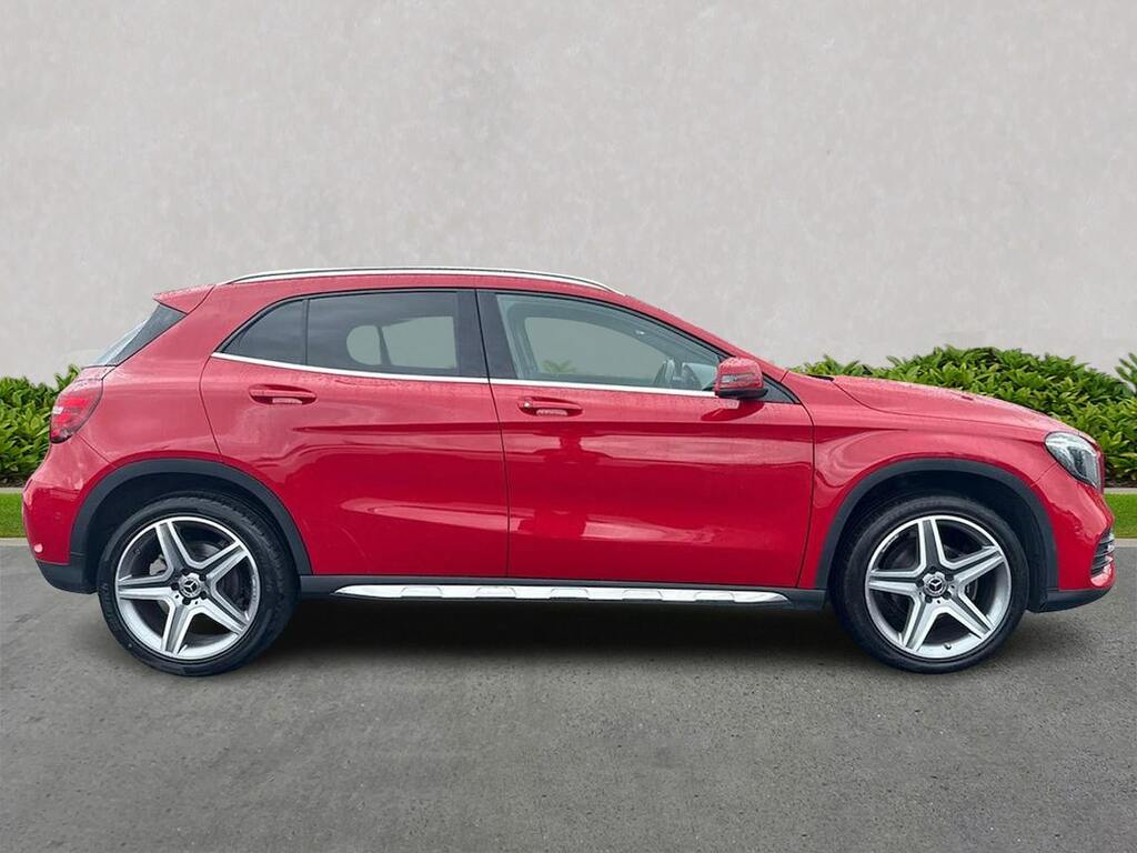 Mercedes-Benz GLA Class 1.6 Gla180 Amg Line Edition Suv 7G-dct AYZ3084 Red #4