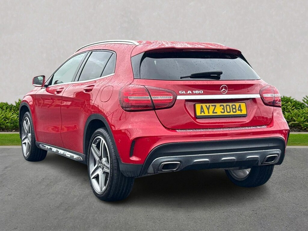 Mercedes-Benz GLA Class 1.6 Gla180 Amg Line Edition Suv 7G-dct AYZ3084 Red #3