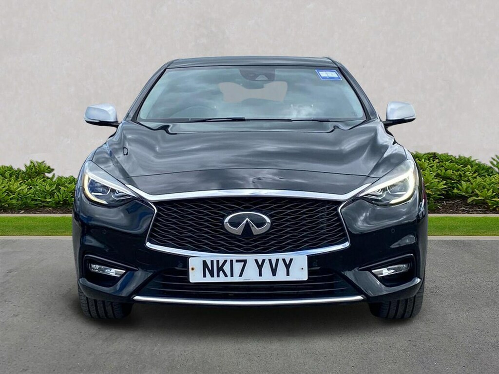 Infiniti Q30 2.2D Premium Dct Awd Black #5