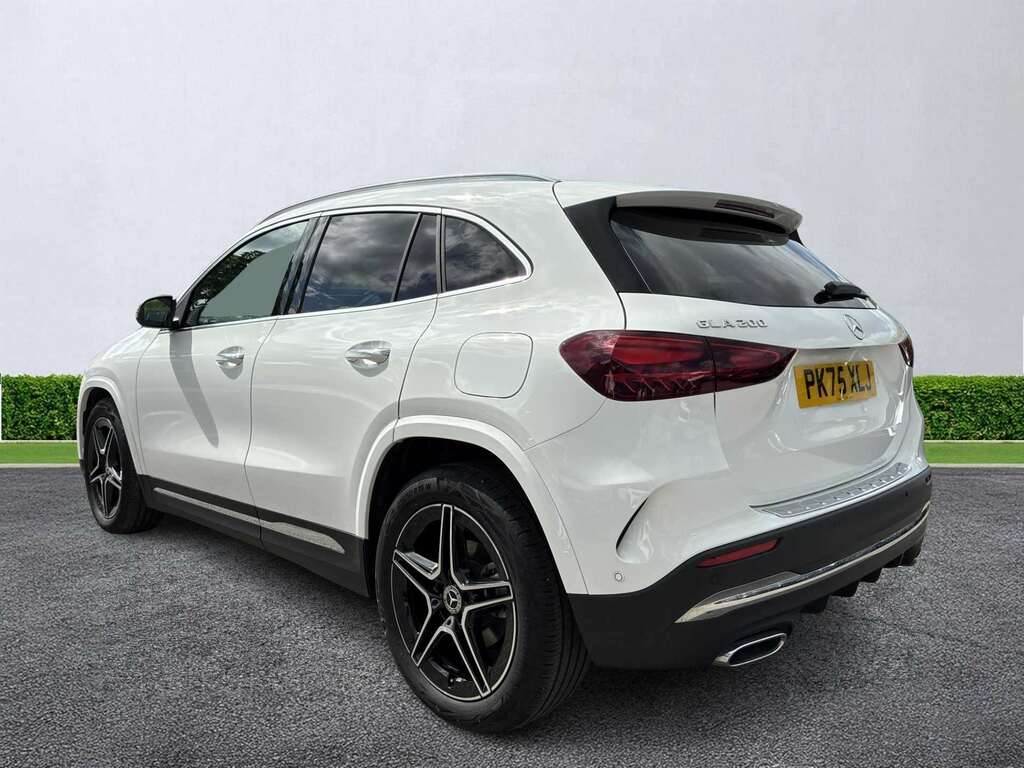 Mercedes-Benz GLA Class Gla 200 Amg Line Executive PK75XLJ White #2