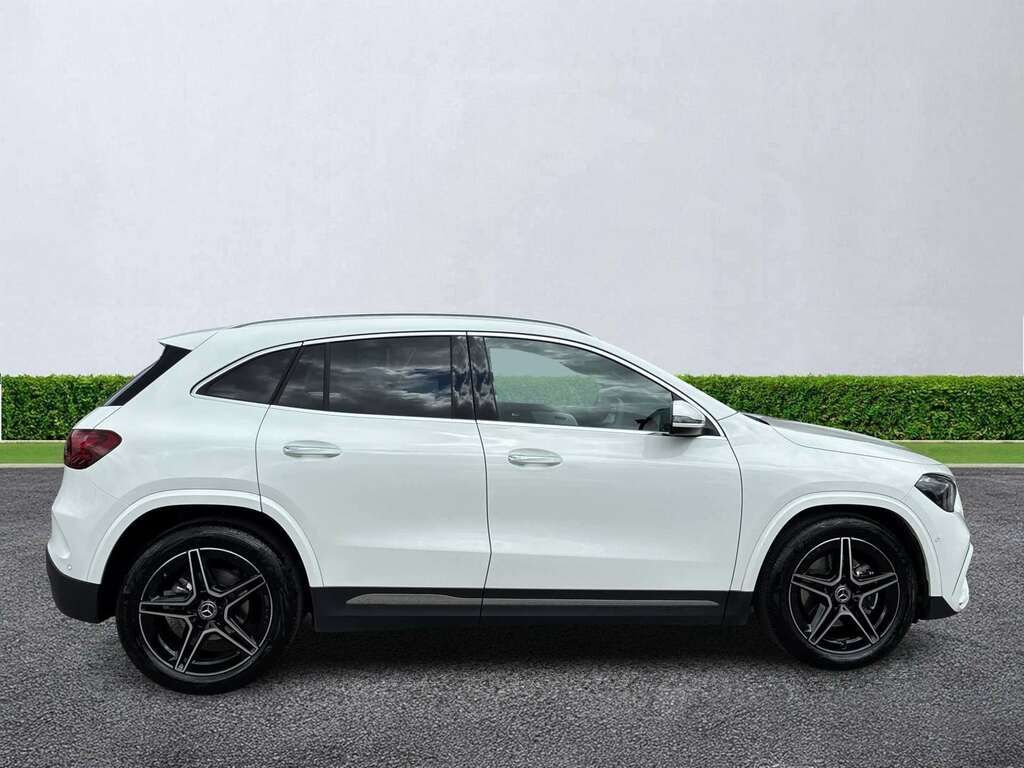 Mercedes-Benz GLA Class Gla 200 Amg Line Executive PK75XLJ White #3