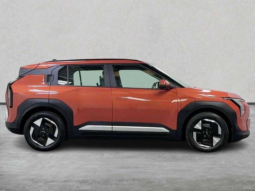 Kia EV3 Ev3 148Kw Air 81.4Kwh Estate IMZ6377 Orange #3