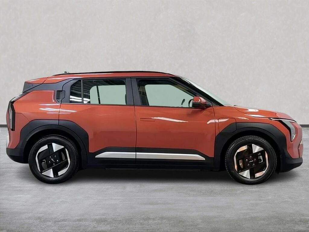 Kia EV3 Ev3 148Kw Air 81.4Kwh Estate DMZ5119 Orange #3