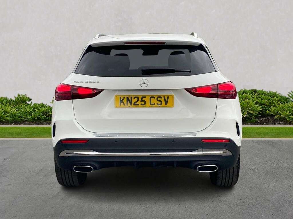 Mercedes-Benz GLA Class Gla 250E Amg Line Executive KN25CSV White #4