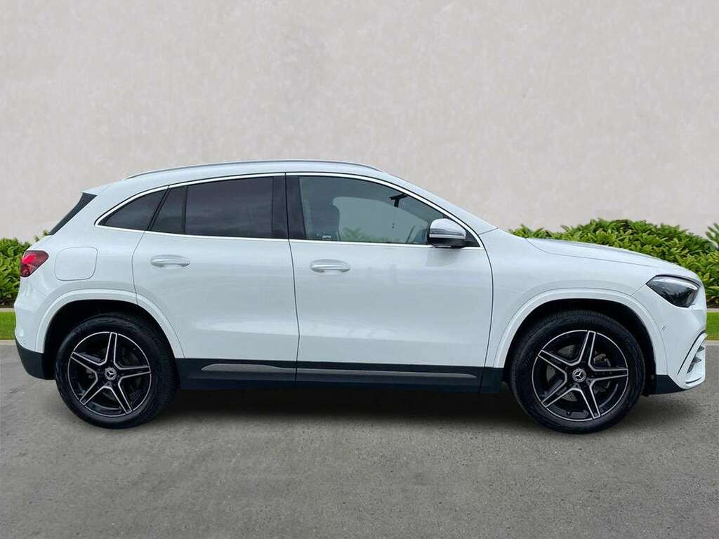 Mercedes-Benz GLA Class Gla 250E Amg Line Executive KN25CSV White #3