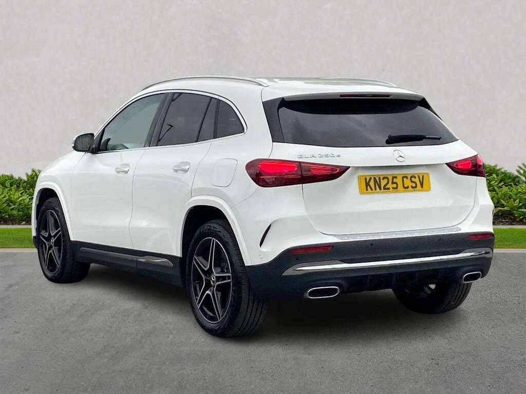 Mercedes-Benz GLA Class Gla 250E Amg Line Executive KN25CSV White #2