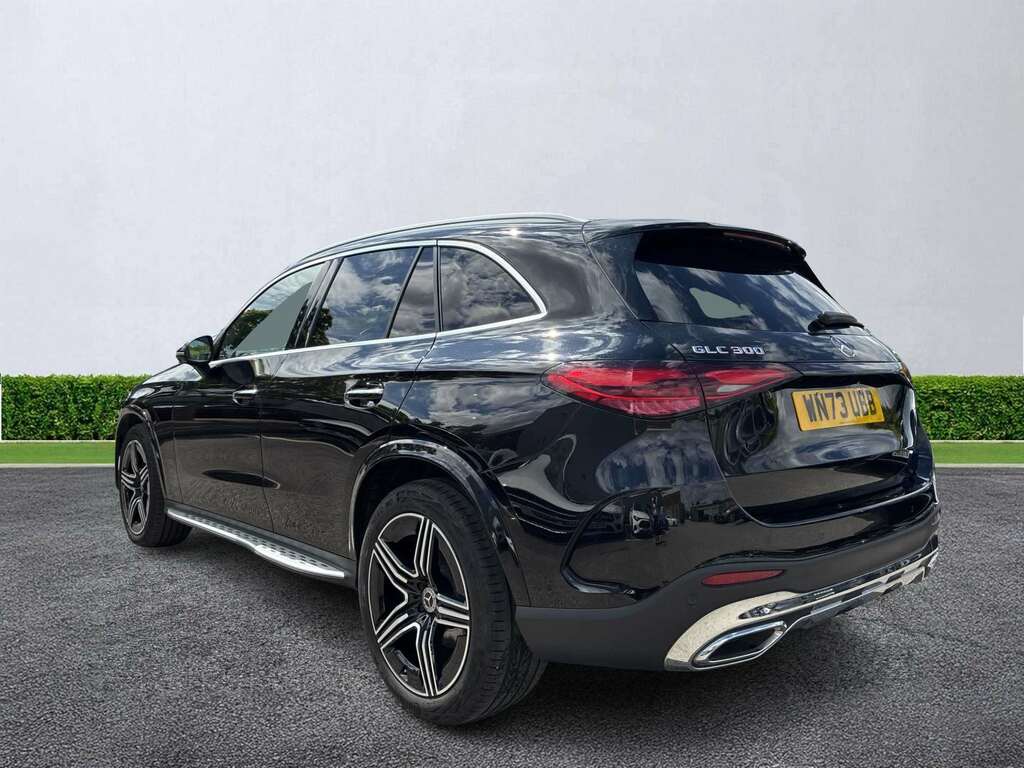 Mercedes-Benz GLC Class Glc 300 4Matic Amg Line Premium 9G-tronic Black #2