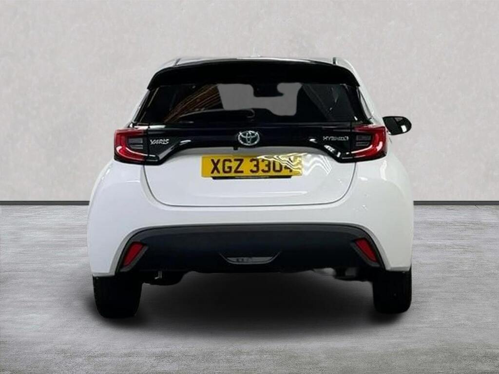 Toyota Yaris 1.5 Vvt-h Design Hatchback Hybrid E-cvt XGZ3304 White #4